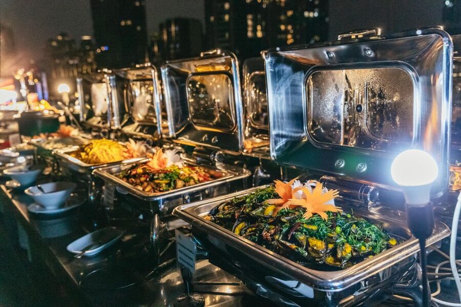 Bangkok: Alangka Luxury Buffet Dinner Cruise With Live Music - Price, timing, and overall value