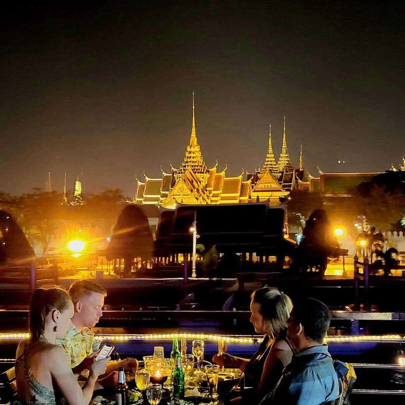 Bangkok: Luxury White Dinner Cruise Free Flow Beer and Wine - Who will enjoy the two-hour cruise
