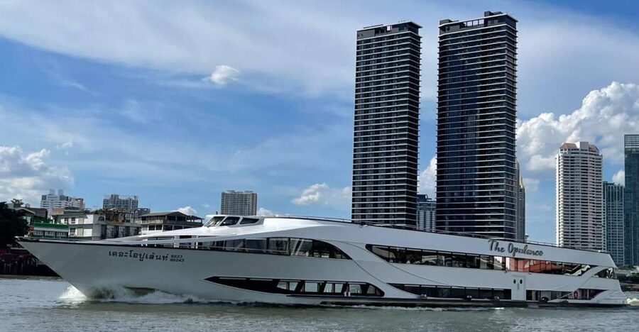 Bangkok: Opulence Luxury Chao Phraya Dinner Cruise - Seating, check-in, and the best place to sit