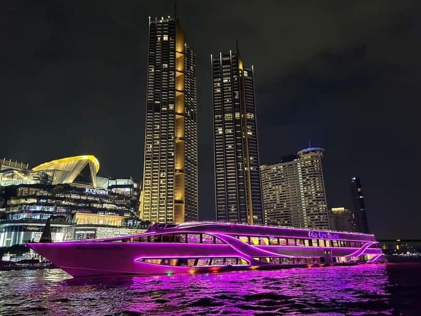 Bangkok: Opulence Luxury River Dinner Cruise - What you see from the river