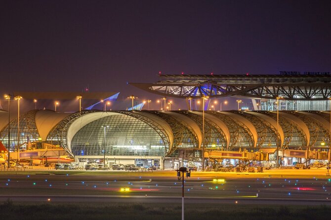 Bangkok Suvarnabhumi Airport: VIP Meet & Greet Service (Fasttrack) - The arrival process, from airbridge to customs