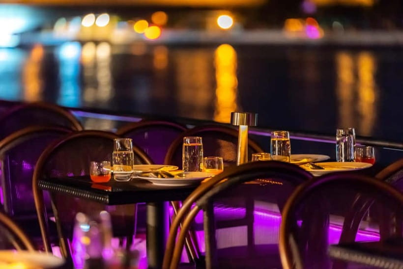 Bangkok: The Newest Luxury 5-Star Bangkok Chao Phraya Cruise - The buffet: generous choice, with realistic expectations