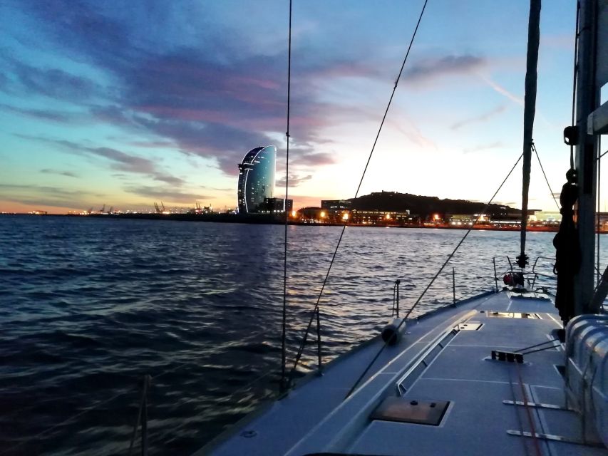 Barcelona: Luxury Private Sunset Yacht Cruise - What This Barcelona Yacht Cruise Really Offers