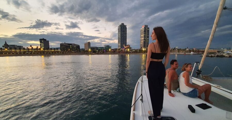 Barcelona: Luxury Private Sunset Yacht Cruise - Why the Private Format Matters
