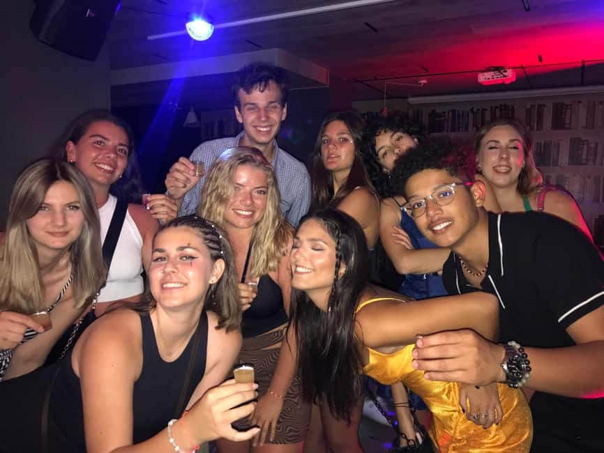 Barcelona Night Walking Tour Bars & VIP Club Pass - What happens at the two first venues
