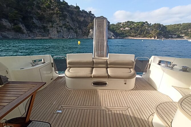 Barcelona Private Luxury Yacht Tour - Choosing one hour, two hours, or longer