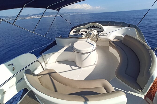 Barcelona Private Luxury Yacht Tour - Who should book this yacht trip