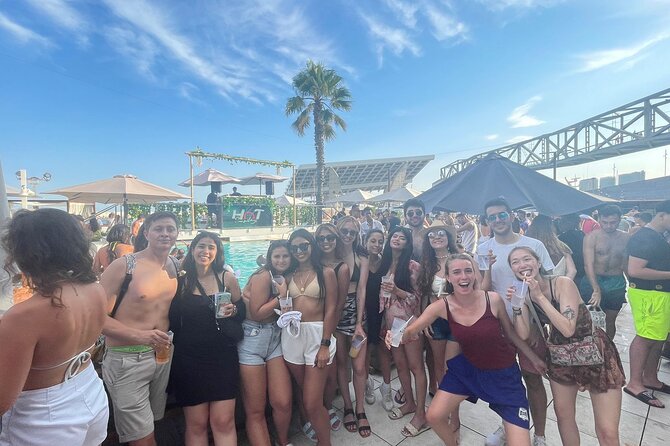 Barcelona Pub Crawl by KING -The Best Party tour & VIP Club Entry - Bar crawl or club crawl?