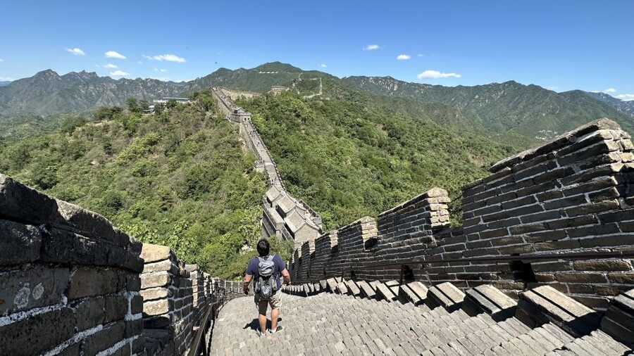 Beijing:Mutianyu/Badaling Great Wall Tour with VIP Fast Pass - What happens at Badaling