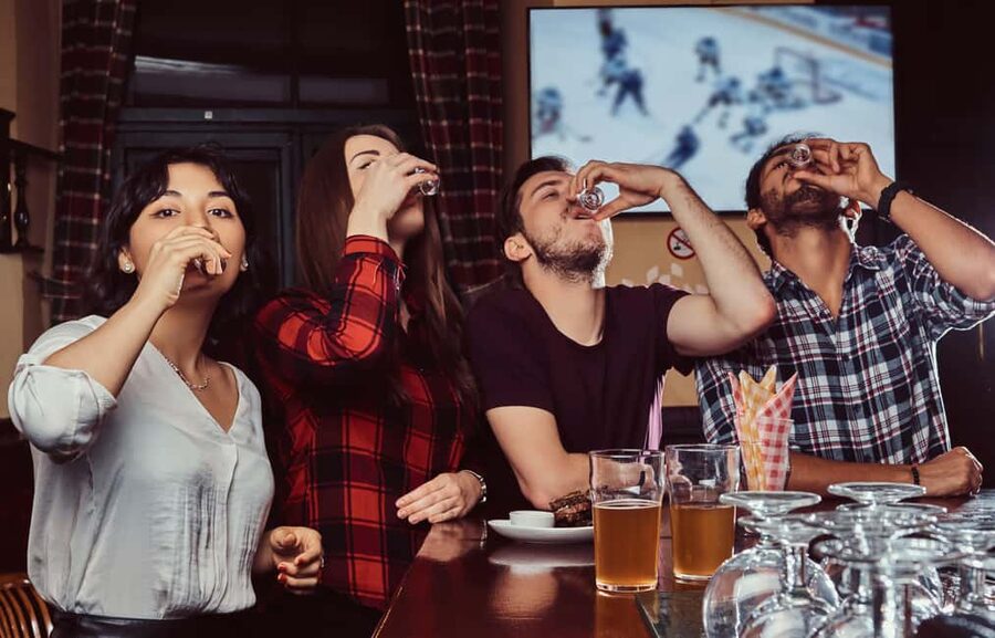 Berlin: Pub Crawl & Party with Free Shots & VIP Club Access - Key points at a glance