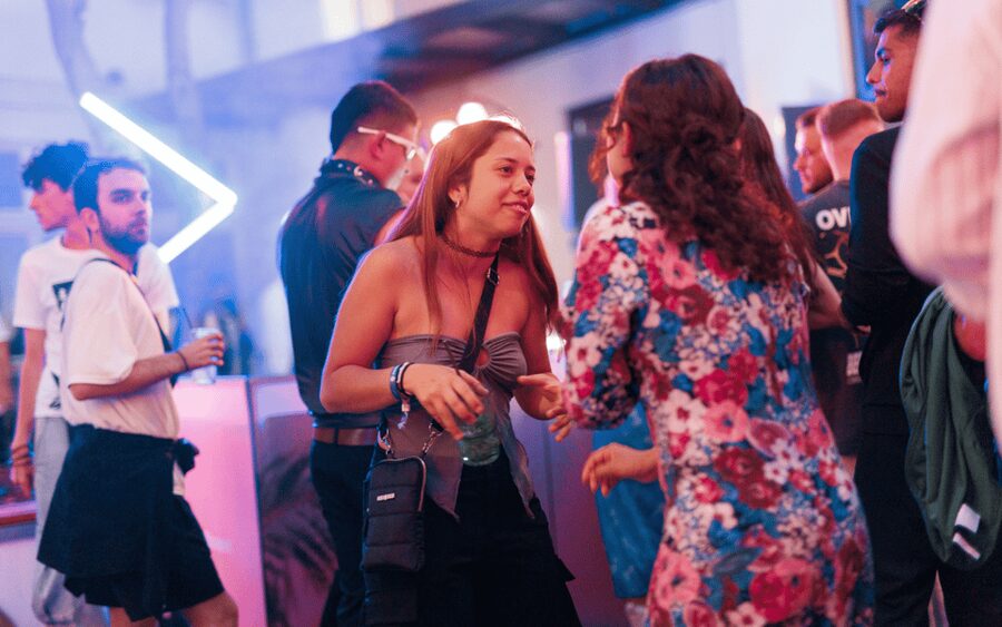 Berlin: Pub Crawl with Shots and VIP Club Entry - Mitte gives you a central start