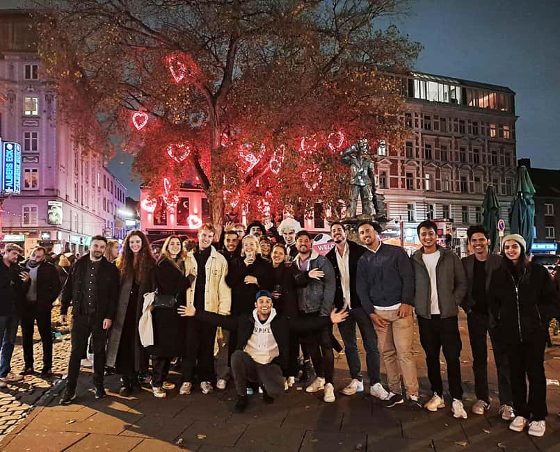 Berlin Pubcrawl: Shots, Party Games, Prices & VIP Club Entry - The first bars: easy introductions and changing moods