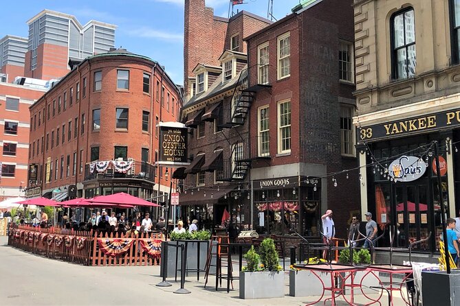 Best of Boston Combo: Harbor Cruise & VIP Freedom Trail - Guides make the biggest difference