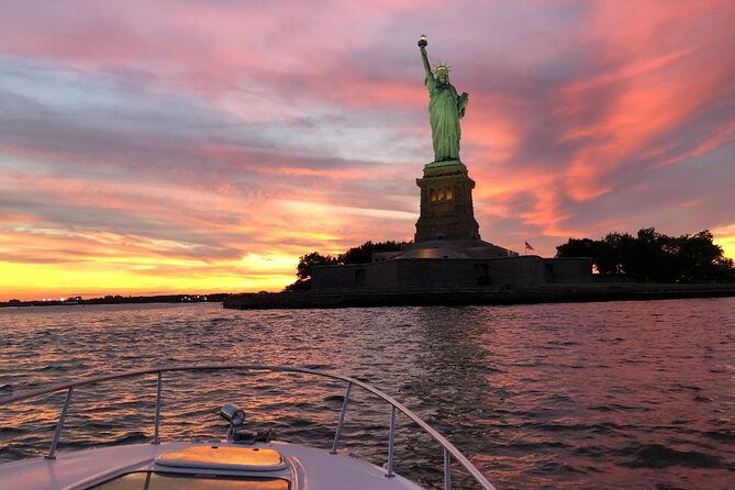 Best Private Luxury Daytime Boat Tour in New York City - 2 Hour - Photo Stop Near the Freedom Tower