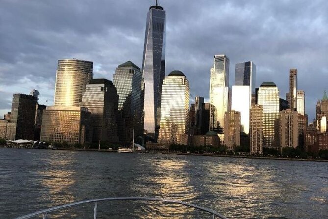 Best Private Luxury Daytime Boat Tour in New York City - 2 Hour - A Private Boat Instead of a Crowded Ferry