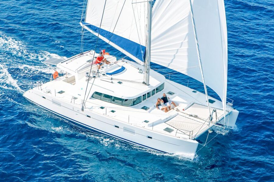 Big Island: Luxury Catamaran Trip along the Kona Coast - Is $449 a fair price?