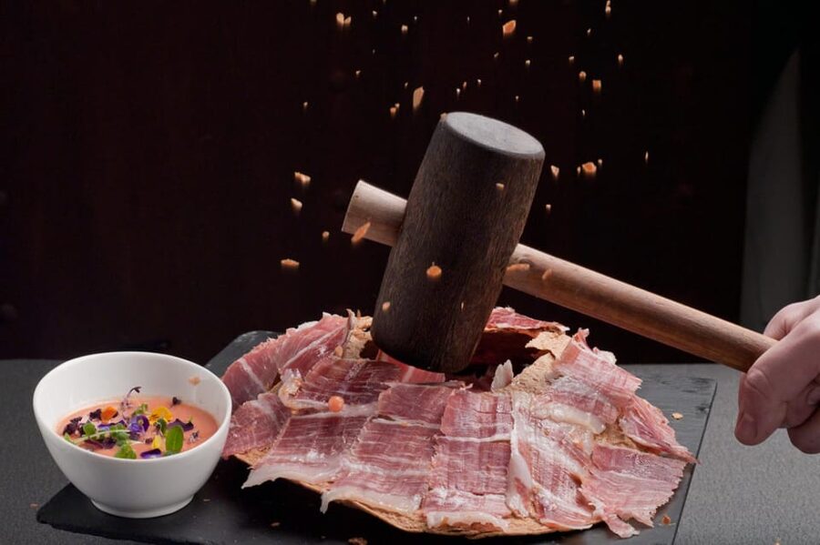 Bilbao: Guggenheim Secrets & Savor the Sea’s Treasures. VIP - Who Will Get the Most From This Guggenheim Visit?