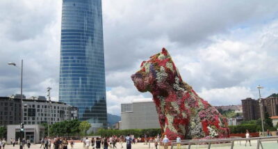 Bilbao: Guggenheim VIP Experience. Small Group. Expert Guide
