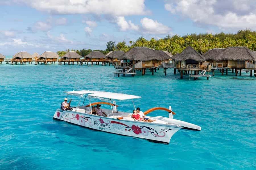 Bora Bora Luxury Tour and Beach Picnic - A Six-Hour Tour Built Around the Lagoon