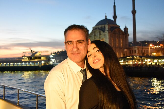Bosphorus Night Cruise with Luxury Yacht - Bebek and Rumeli Fortress