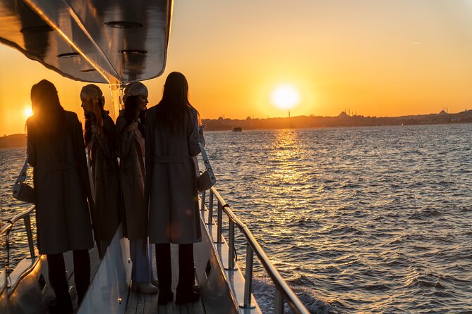 Bosphorus Sunset Cruise on Luxury Yacht with Transfers - Meeting points and the transfer arrangement