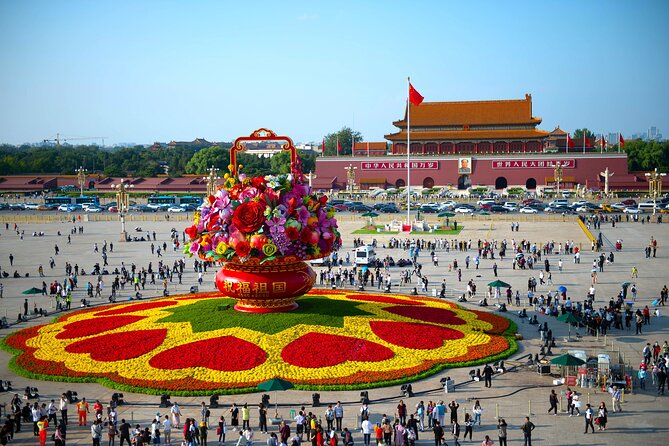 Boutique Tour: Tiananmen, Forbidden City, Mutianyu with VIP Pass - Walking into the Forbidden City