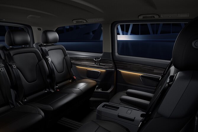 Bucharest Luxury Airport Transfer with Minivan and Business Cars - What the drive itself is like