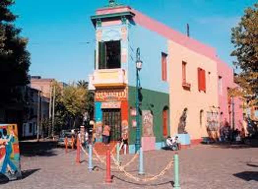 Buenos Aires City Tour with Luxury Lunch - The Obelisk and the grand central avenues