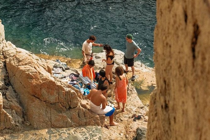 Cadaqués/Begur Private Luxury Tour Costa Brava by Mercedes Vogue - How much value do you get for $446.78?