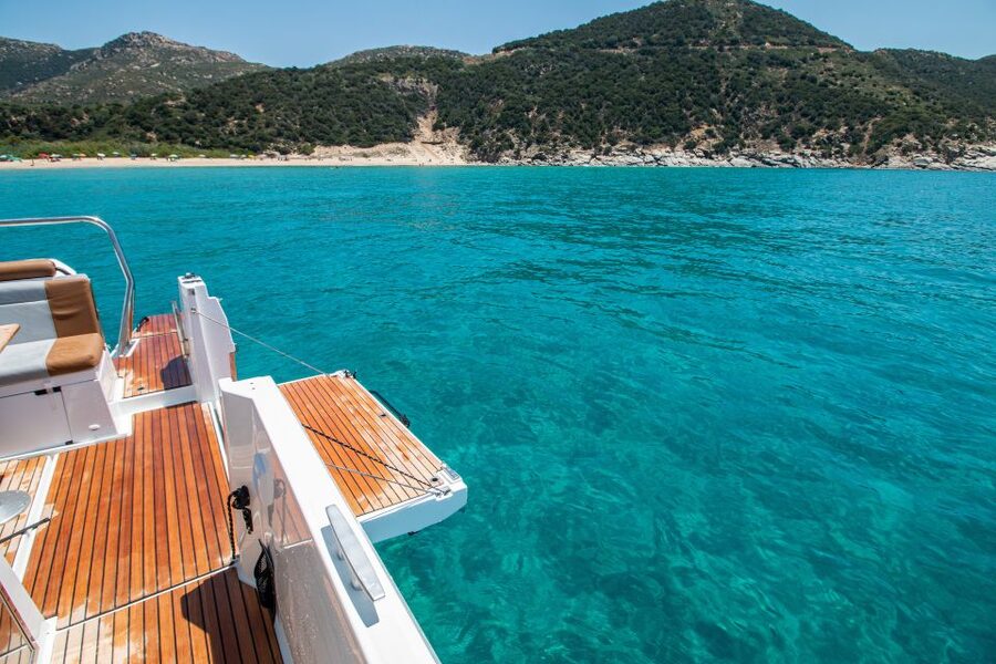 Cagliari: Luxury Motorboat Tour with 3 Swim Stops & Wine - Key points to know before booking