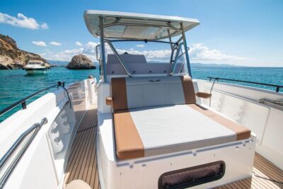 Cagliari: Luxury Motorboat Tour with 3 Swim Stops & Wine
