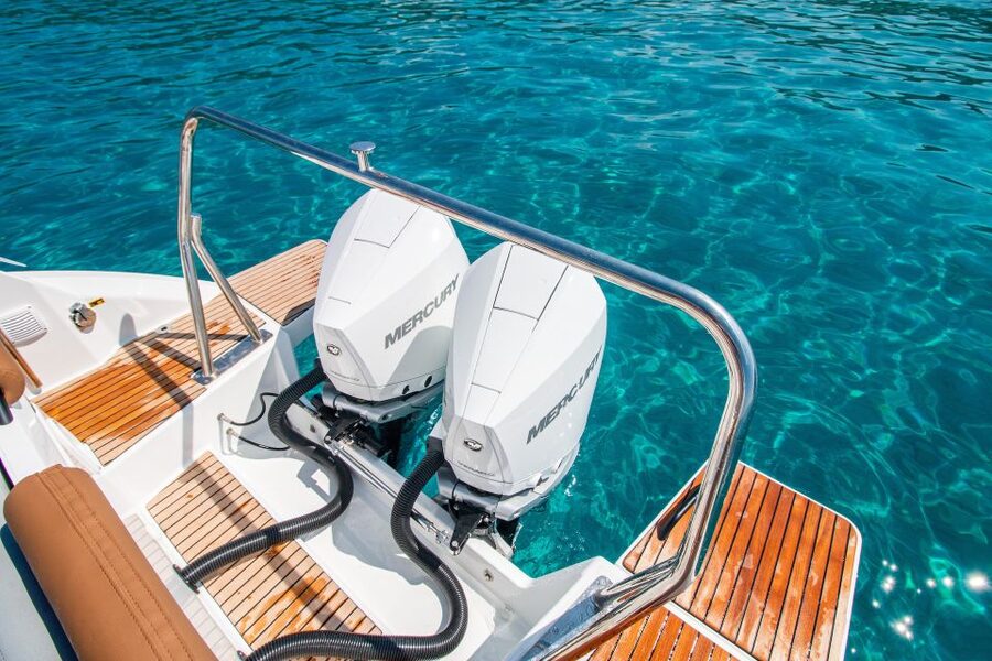 Cagliari: Luxury Motorboat Tour with 3 Swim Stops & Wine - The Devil’s Saddle stop and a possible extra cove