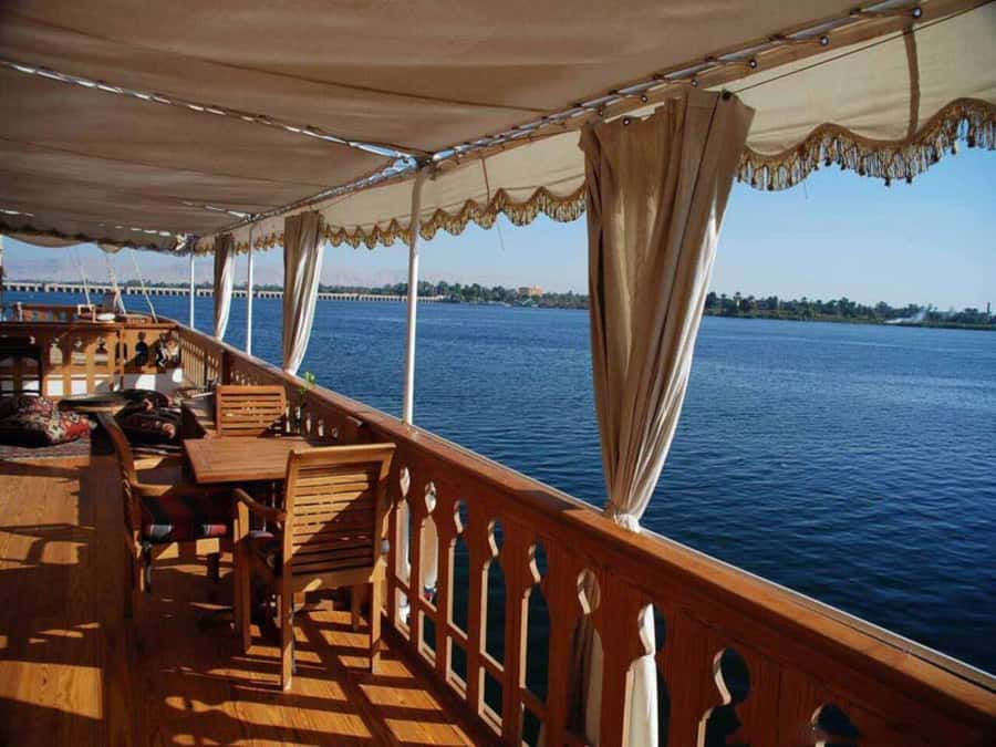Cairo: Luxury Dinner Cruise On The Nile River - Dinner before the show