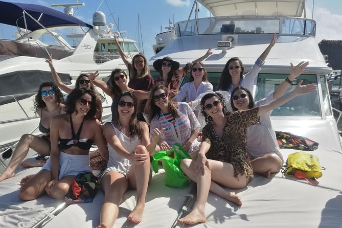 Cancun Boat Tour to Isla Mujeres on Luxury Yacht with Chef -SR55C - Lunch from an onboard chef