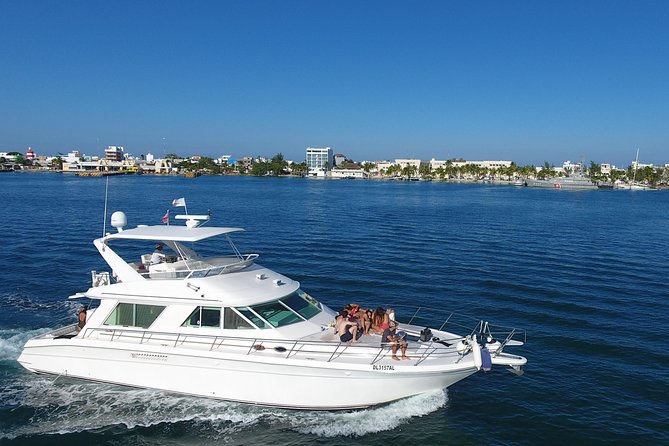 Cancun Boat Tour to Isla Mujeres on Luxury Yacht with Chef -SR55C - Open bar, drinks, and the onboard mood