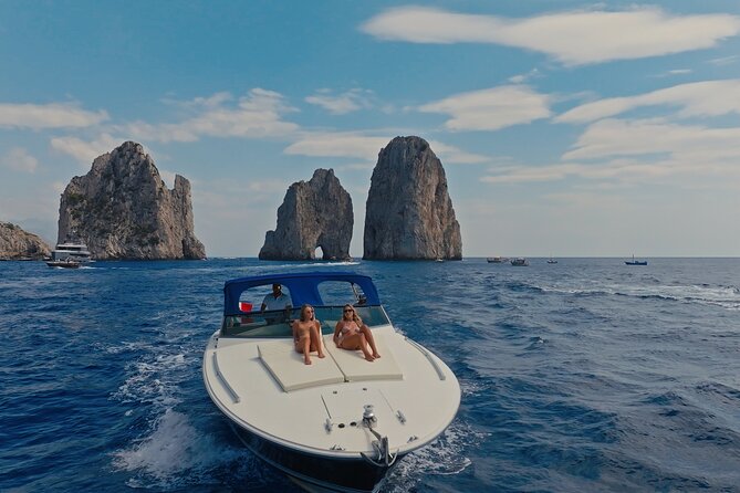 Capri Private luxury Boat Tour - White Grotta and the first coastal views