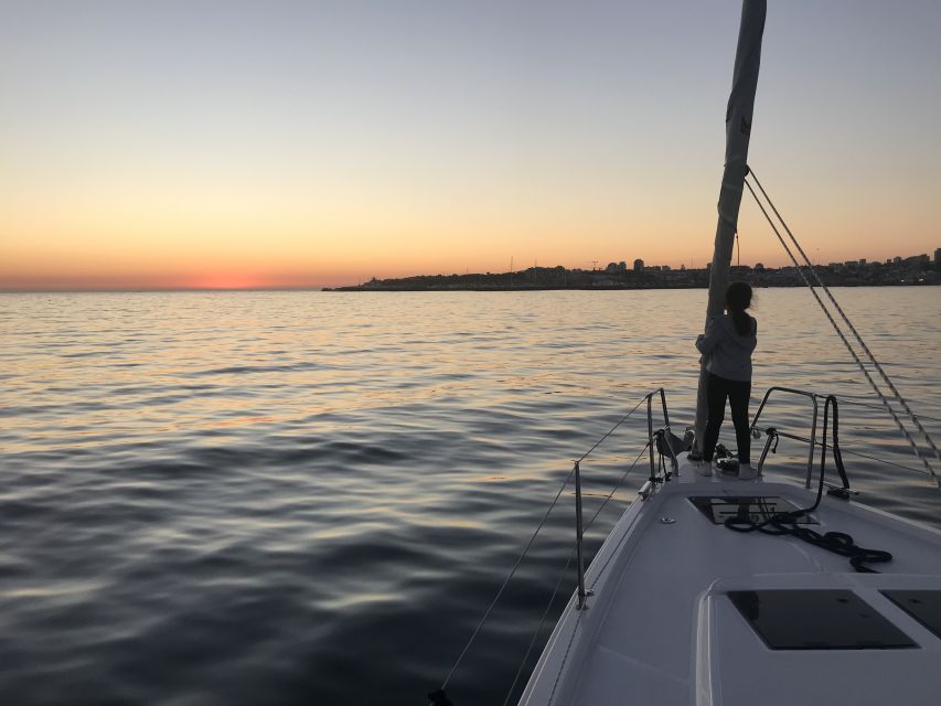 Cascais: 2-Hour Private Luxury Sunset Cruise with a Drink - Practical Tips for a Smooth Evening
