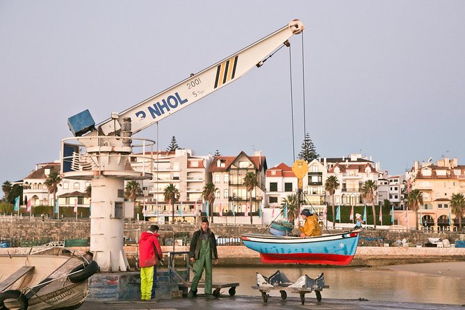 Cascais: Glamour and Decay by The Lisbon Coastline - Private Tour - Fortaleza de Nossa Senhora da Luz