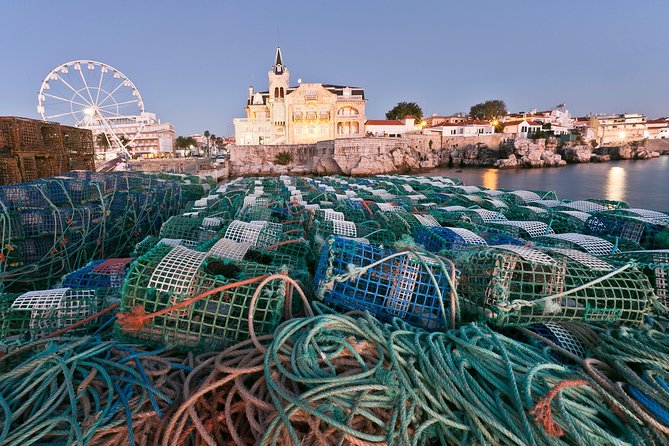 Cascais: Glamour and Decay by The Lisbon Coastline - Private Tour - The old center and the fishing village