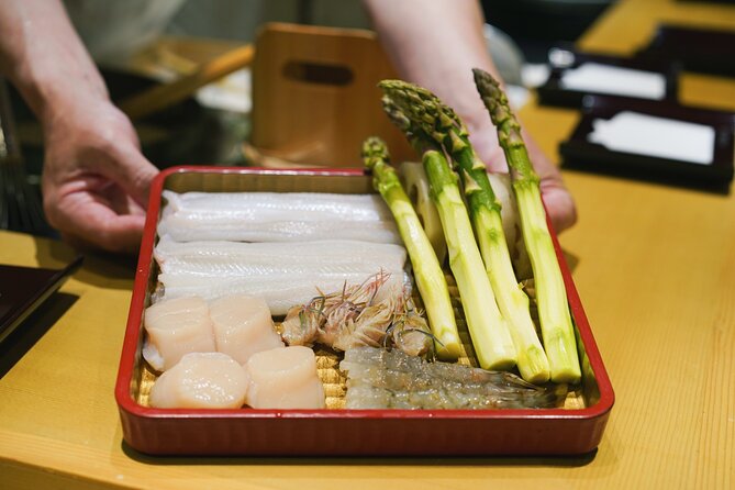 Chef's Choice Sushi and Tempura Luxury Foodie Tour in Ginza - Who will enjoy this two-and-a-half-hour evening