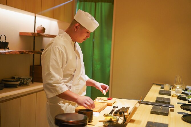 Chef's Choice Sushi and Tempura Luxury Foodie Tour in Ginza - The sushi counter: omakase with a guide beside you