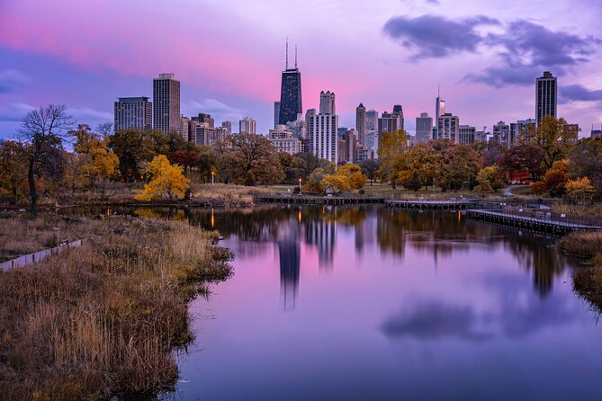 Chicago 4-Hour Sightseeing Transfer by Luxury Private Sedan - How the $190 price works for a small group