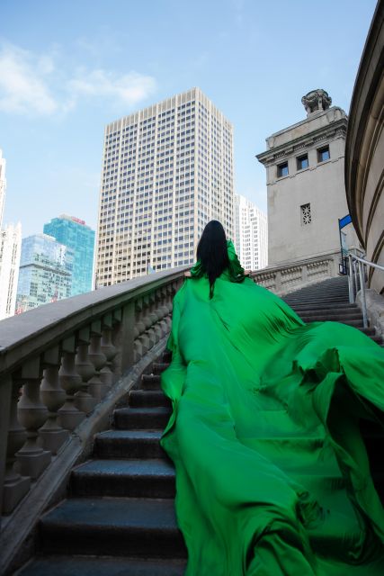 Chicago Luxury Flying Dress Photoshoot - Key points to know before booking