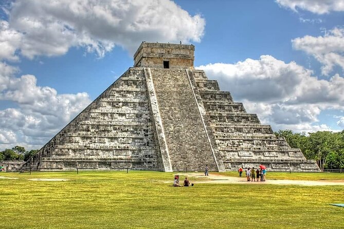 Chichen Itza VIP Mayan Wonder (Full Day Experience) - Chichen Itza, with guided time and free exploration