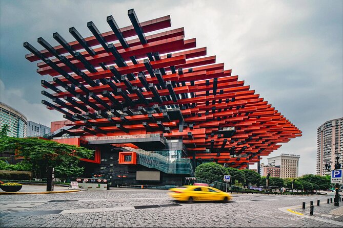 Chongqing private luxury city tour: Must-sees All in One - Liziba Station and the train through the building