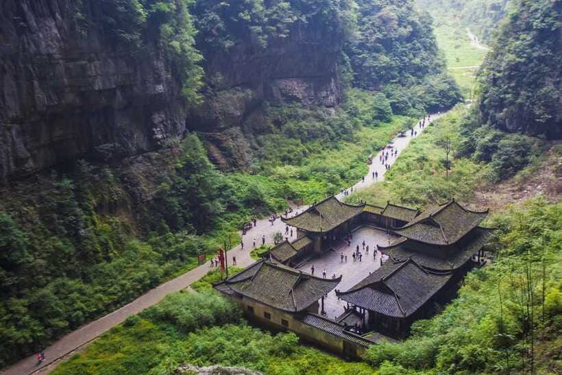 Chongqing: Wulong 2 Spots All-inclusive Luxury Private Trip - What the all-inclusive price really gives you