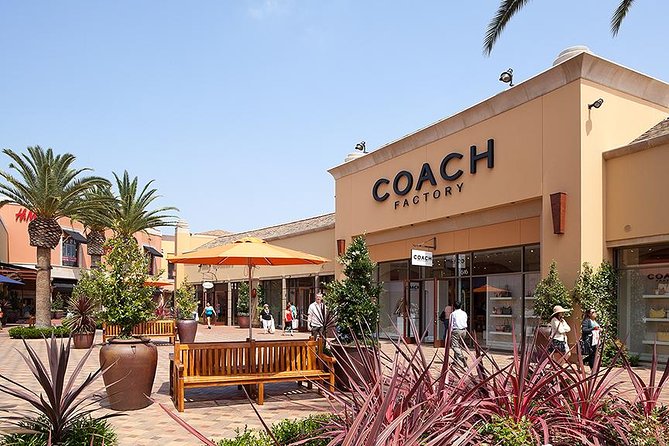 Citadel Outlets Transfer from Anaheim with VIP Lounge, storage & LAX Drop-Off - What the VIP Lounge actually adds