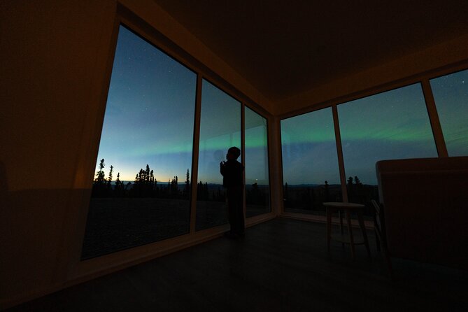 Cleary Summit Aurora Glass House Luxury Northern Lights Tour - What happens when the aurora appears