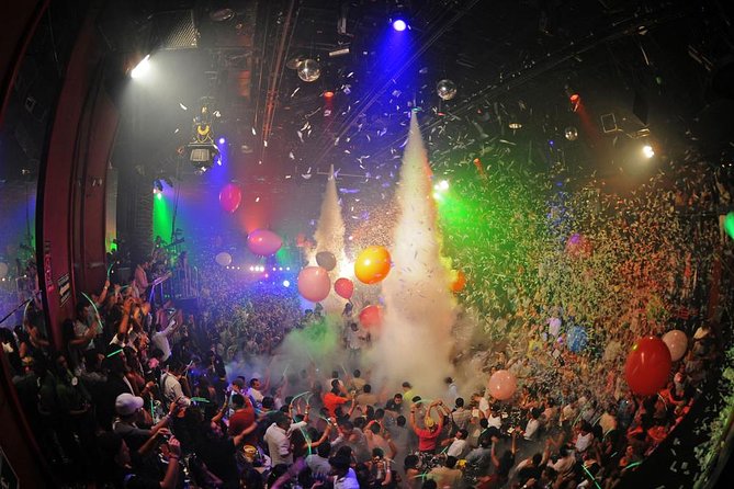 Coco Bongo Cancun Gold Member VIP Night Out by After Dark - Your 8:30 p.m. arrival matters