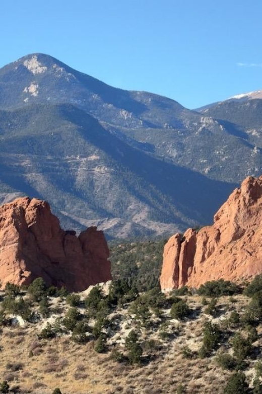 Colorado Springs: Garden of the Gods Luxury Jeep Tour - The huge red sandstone formations